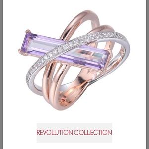 Elle Jewelry Revolution ring